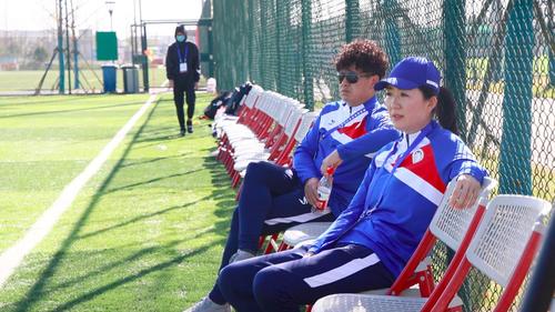 开云体育下载中心：国脚公益行浦玮化身多角色言传身教 期待中青赛培育女足未来